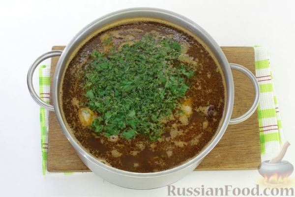 Гречневый суп со свининой и консервированной фасолью