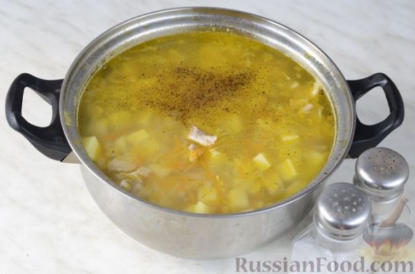 Суп с курицей, картофелем и вермишелью