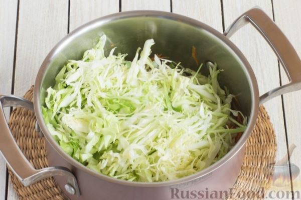 Рисовый суп с капустой и яблоком