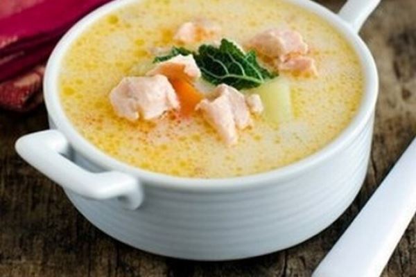 Рыбный суп с плавленым сыром и картофелем